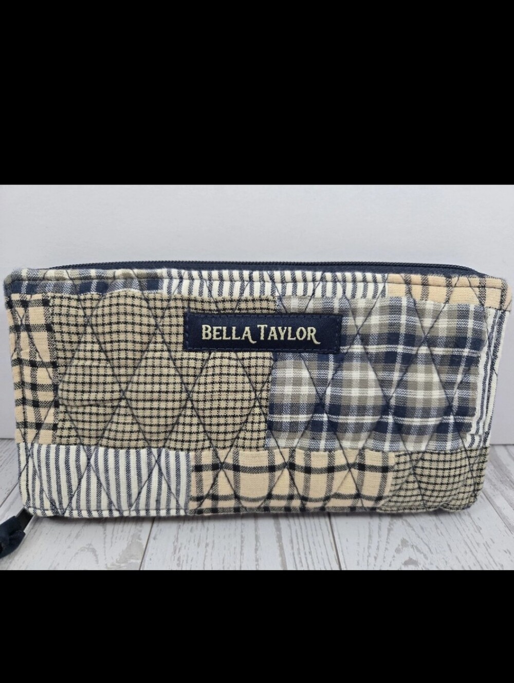 New! Bella Taylor Quilted Patchwork Farmhouse Wallet Vintage Cottagecore Style